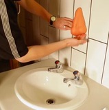 鼻涕壁挂洗手液