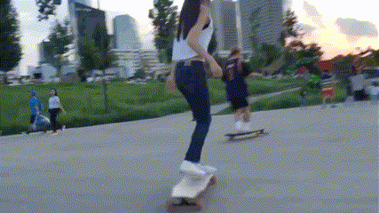 街头玩滑板(官网.gif